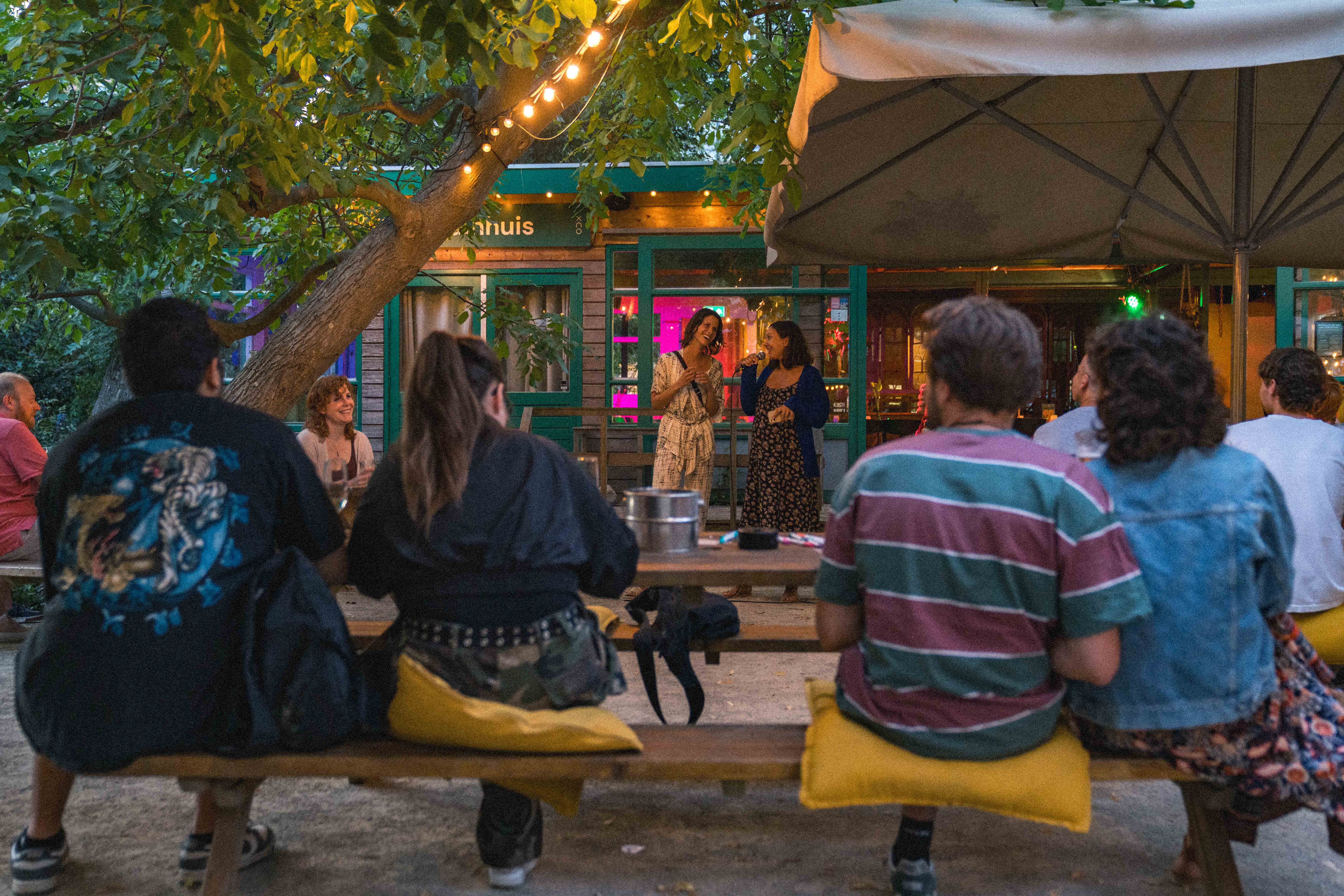 Club VHS opening presentatie door Ismay en Eli